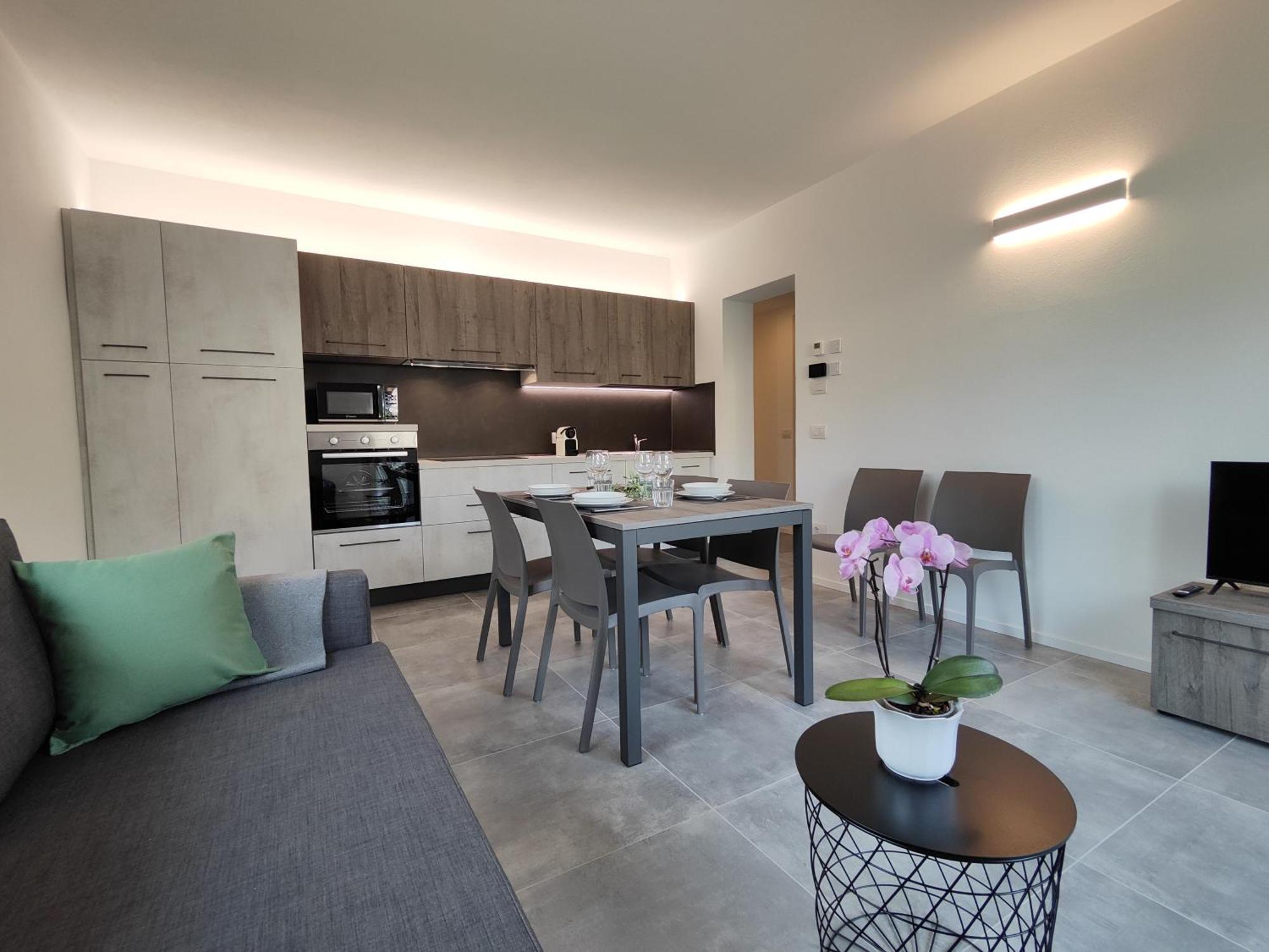 Oasi Degli Ulivi Apartment Riva del Garda Bagian luar foto