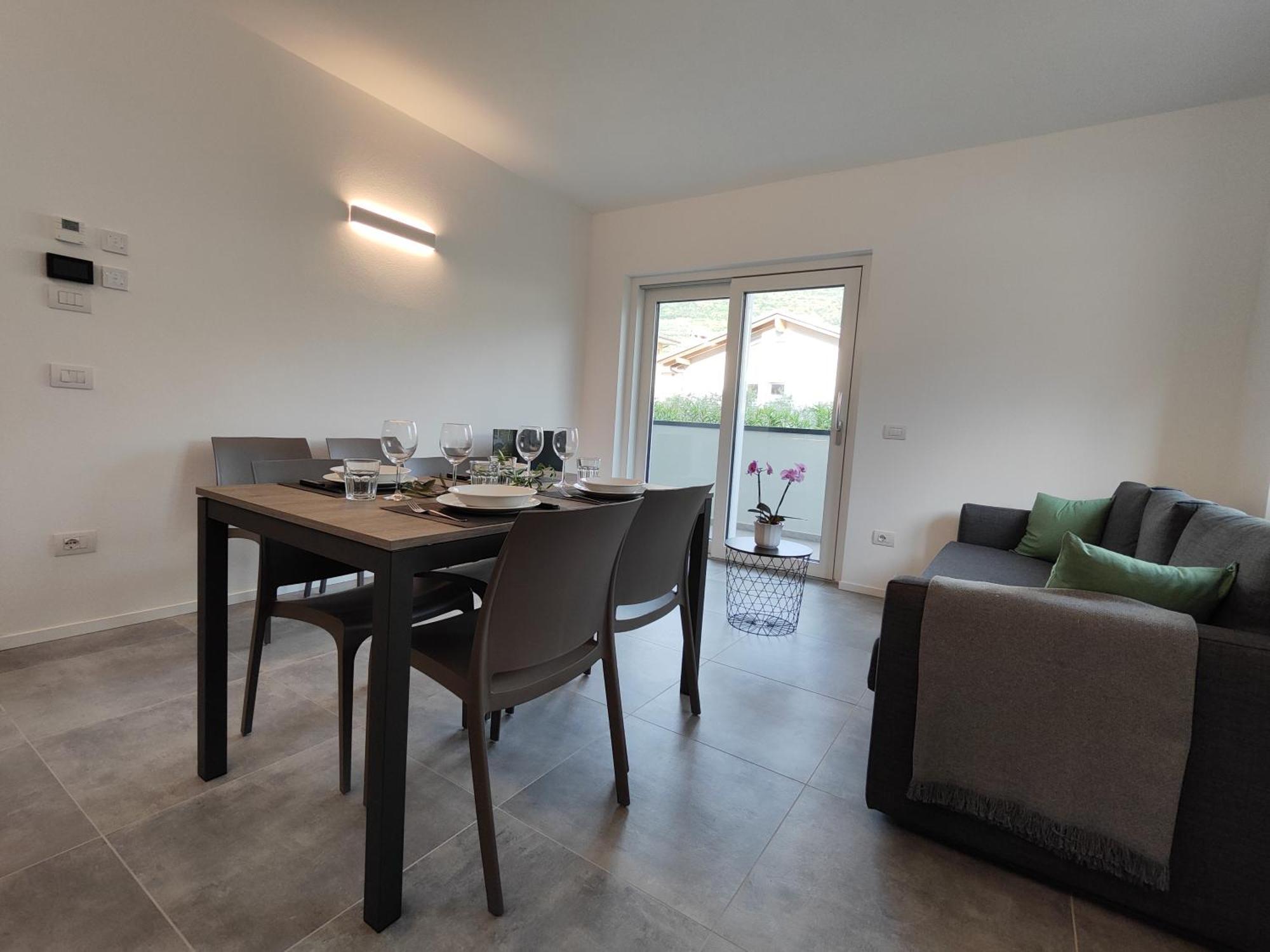 Oasi Degli Ulivi Apartment Riva del Garda Bagian luar foto