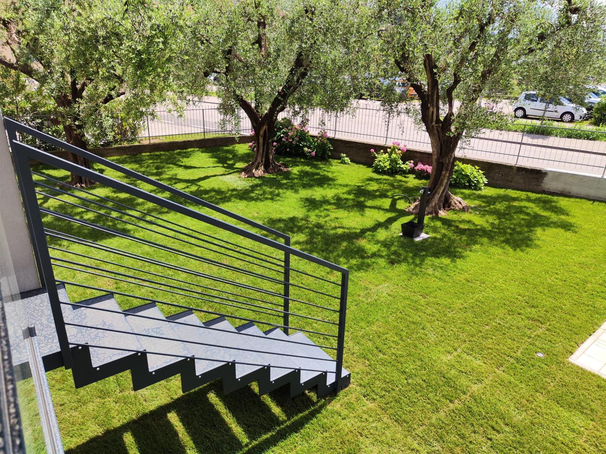Oasi Degli Ulivi Apartment Riva del Garda Bagian luar foto