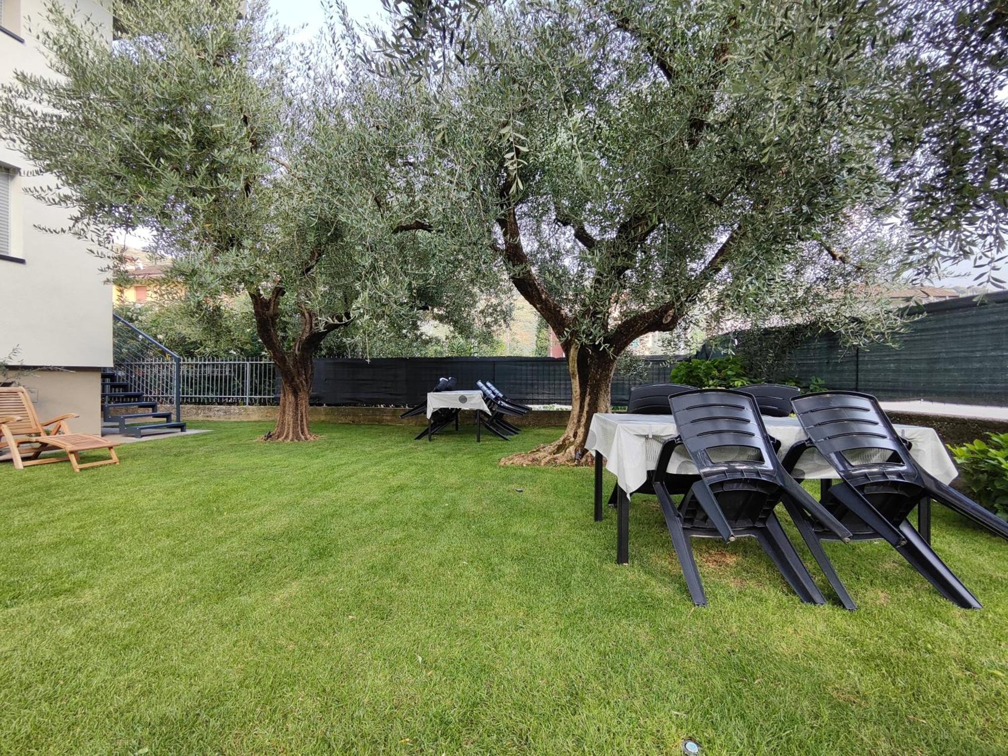 Oasi Degli Ulivi Apartment Riva del Garda Bagian luar foto